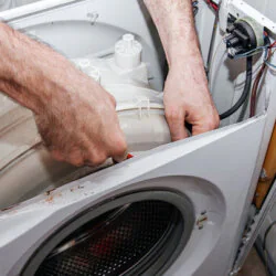 مشكلة توقف البرنامج في منتصف الدورة.